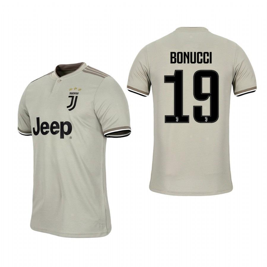 Leonardo Bonucci Juventus Away Jersey 2018/19