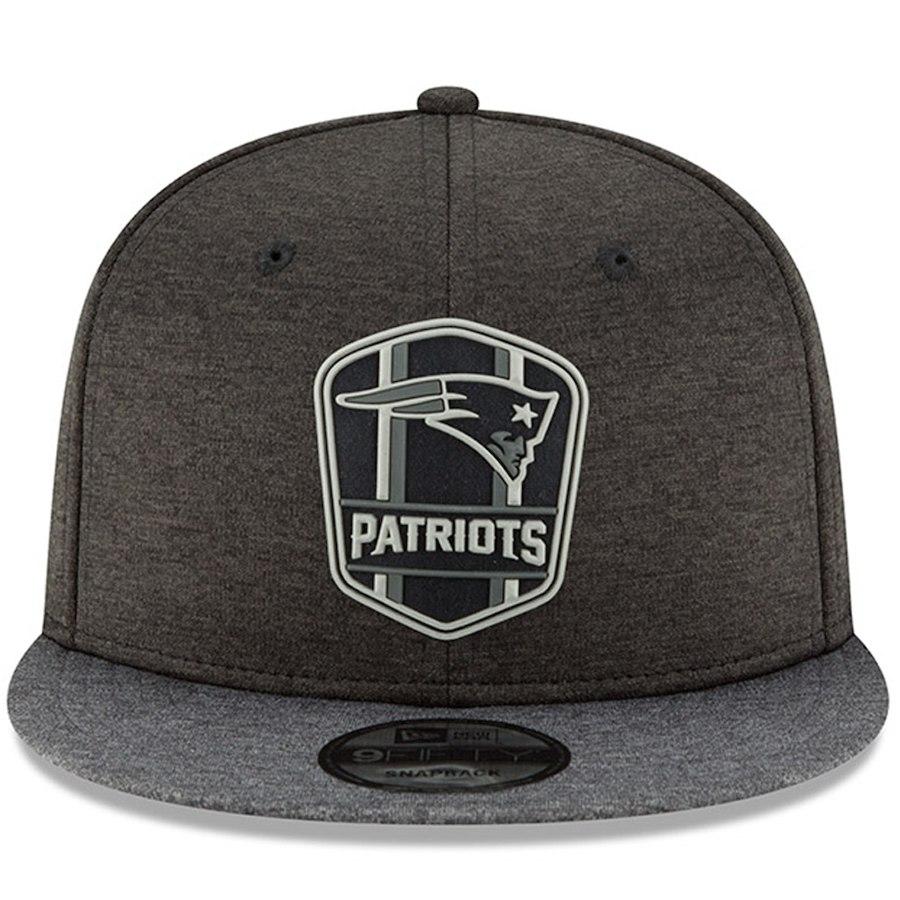 New Era New England Patriots Heather Black/Heather Charcoal 2018 NFL Sideline Road Black 9FIFTY Snapback Adjustable Hat